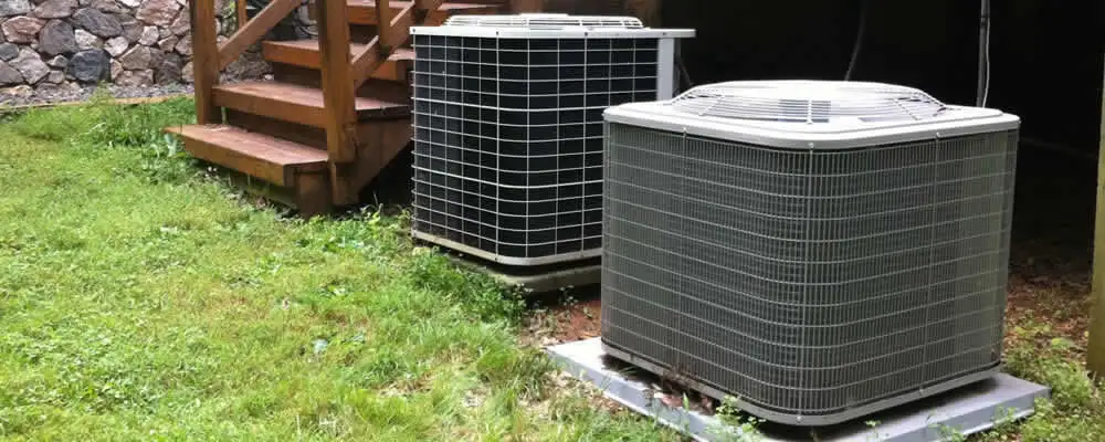 Heat pump installation and service units outside a home in Charleston, SC